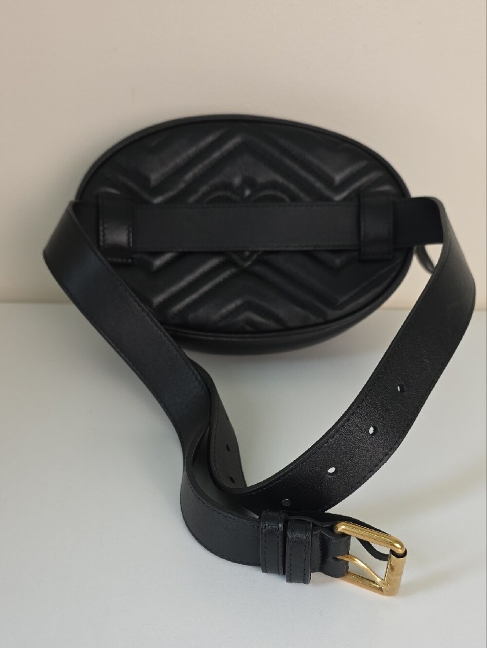 Gucci Marmont Quilted Leather Oval Belt Bag with Gold GG. 491294. NWT - Picture 6 of 15